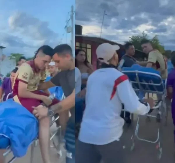 Partido de ‘influencers’ terminó en batalla campal y uno de ellos tuvo que salir en camilla.