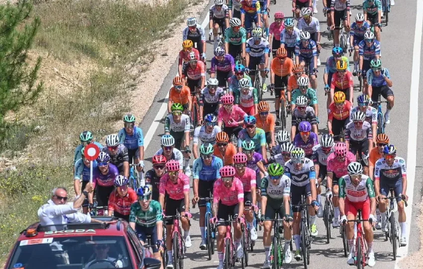 ÚLTIMA HORA: importante ciclista colombiano se retiró de la Vuelta a Burgos 2025