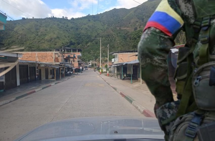 Acorralado comercio en zona rural de La Plata por presiones de grupos armados ilegales